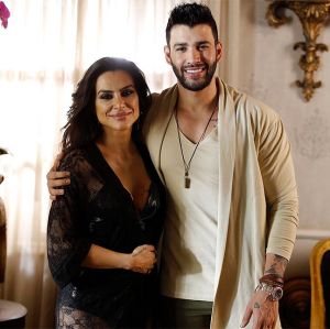Cleo Pires posa de lingerie ao lado de Gusttavo Lima, nos bastidores de clipe, confira! Cleo Pires posa de lingerie ao lado de Gusttavo Lima, nos bastidores de clipe, confira!