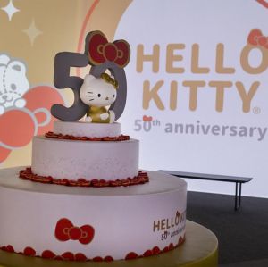 Cinco décadas de <i>Hello Kitty</i>! Exposição imersiva da boneca reúne tecnologia e interatividade
