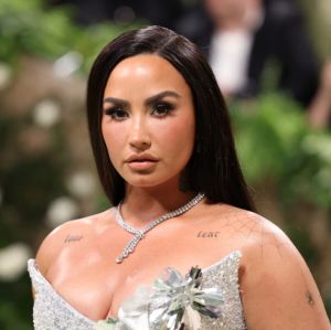 Superou o <i>trauma</i>? Demi Lovato surpreende ao aparecer no <i>MET Gala 2024</i> após dizer que não voltaria mais ao evento; entenda!
