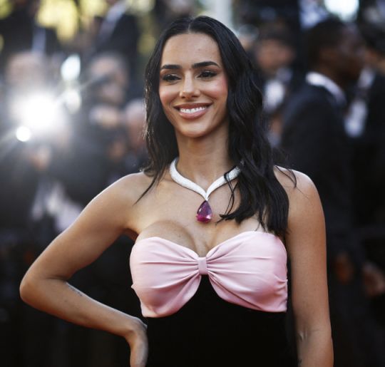No terceiro dia do <i>Festival de Cannes</i>, Bruna Biancardi desfila colar de quase 13 milhões de reais já usado por Rihanna. Confira os <i>looks</i> dos famosos no evento!