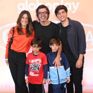 Em rara aparição, Bruno Mazzeo posa com esposa e filhos em lançamento da nova temporada de <I>Cilada</I>. Confira quem mais marcou presença