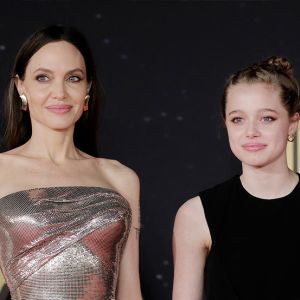 Angelina Jolie não tinha ideia de que filha, Shiloh, iria retirar judicialmente o sobrenome de Brad Pitt: <I>Ela mesma pagou o advogado</i>
