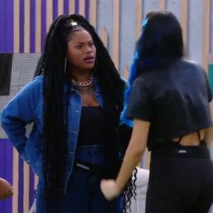 Começou! Internautas fazem <I>memes</I> da entrada dos participantes em a <I>Estrela da Casa</I>