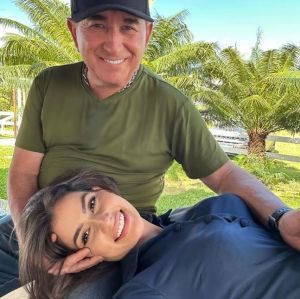 Calita Franciele exibe novos registros do casamento com Amado Batista e se declara: <i>A minha melhor escolha é você</i>