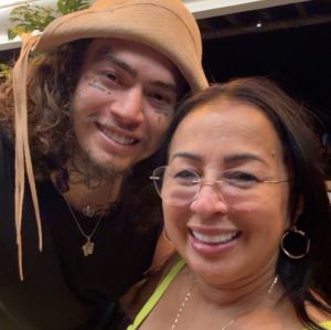 Com Whindersson Nunes internado, mãe do humorista reflete sobre ter mais de um filho: <i>Ajuda aquele que mais precisa</i>