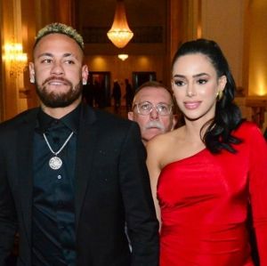 Neymar Jr. chama Bruna Biancardi de <i>esposa</i> e reage a boatos de casamento: <i>- Nada marcado ainda</i>