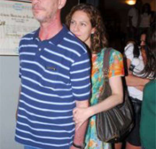 Pos Flora Patricia Pillar Curte Show Ao Lado Do Marido Estrelando
