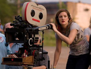 Toronto: Drew Barrymore falta a compromisso