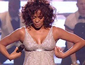 <i>X Factor</i>: Whitney Houston quase perde o vestido