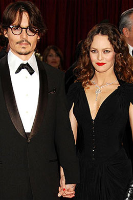 <i>Chanel</i>: Vanessa Paradis é face de linha de batons