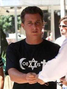 Por aí: Luciano Huck almoça no Leblon