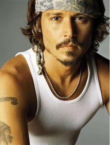 Amigo: Depp quer pagar dívidas de Nicolas Cage