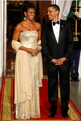 Brilho: Michelle Obama usa <i>look</i> de inspiração indiana