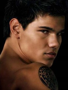<i>Max Steel</i>: Taylor Lautner nas telonas
