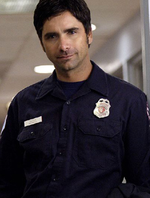 <i>Três é Demais</i>: John Stamos sofre extorsão