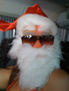 <i>Ho ho ho</i>: Ivete Sangalo se disfarça de Papai Noel