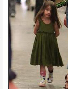 Galochas: Suri Cruise de botinhas coloridas