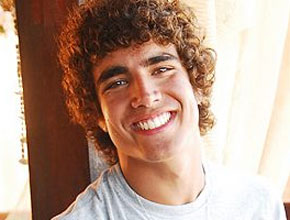 <i>Ti-Ti-Ti</i>: Caio Castro será par de Isis Valverde