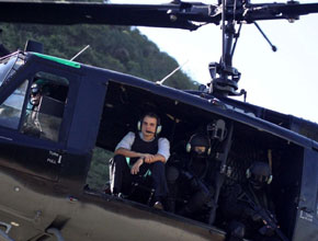 Pede pra sair!: Wagner Moura filma <i>Tropa de Elite 2</i>