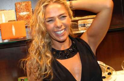 Adriane Galisteu badala em São Paulo