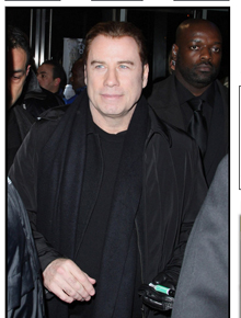 Cabelo: John Travolta teria feito implante capilar