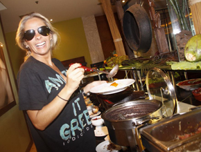 Mais festa: Galisteu na feijoada da <i>Tijuca</i>