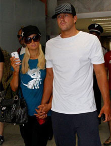 Paris Hilton: Discussão no aniversário da loira