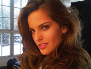Suécia: Izabel Goulart fotografa para <i>H&M</i>