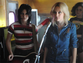<i>The Runnaways</i>: Fanning e Stewart vão soltar a voz