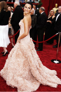 <i>Oscar</i>: Penélope Cruz é eleita a mais bem vestida
