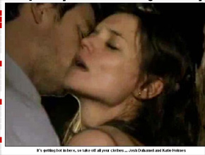 <i>The Romantics</i>: Katie Holmes beija marido de Fergie