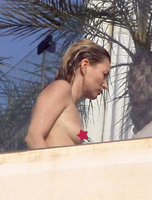 Lima: Kate Moss faz <i>topless</i> no Peru