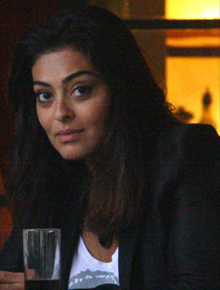 <i>Girassol</i>: Juliana Paes continua no elenco