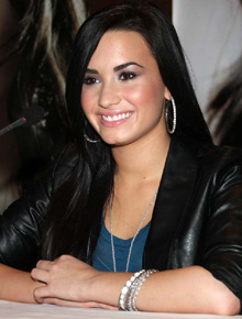 Demi: <i>Adoraria produzir meu próprio filme um dia</i>