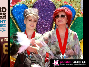 Osbourne: Kelly e Sharon são madrinhas da <i>Gay Pride</i>