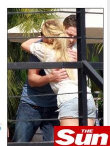 Amigos: Lindsay e Gerard se encontram em festa