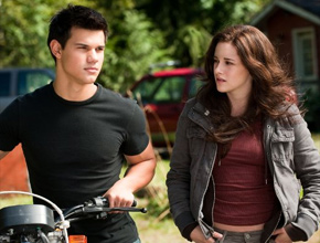 Forte: Taylor Lautner fala sobre carregar Kristen