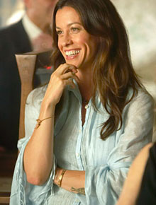 <i>Weeds</i>: Alanis Morissette volta para o sexto ano