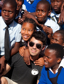 África: Joe Jonas conta tudo sobre viagem
