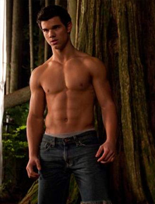 Mais músculos: Taylor Lautner começa a treinar