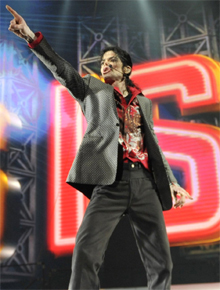 Michael Jackson: Pai desiste de receber pensão
