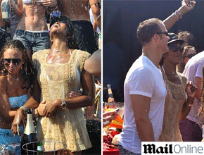 Clube: Naomi Campbell toma banho de <i>champagne</i>