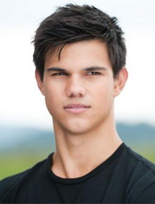 Namoro: Taylor Lautner confessa que é romântico