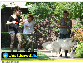 Encontro canino: Miley e Ashley apresentam seus cães