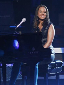 No controle: Alicia Keys rompe com empresário