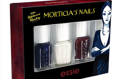 Mortícia: <i>Essie</i> lança coleção inspirada na personagem