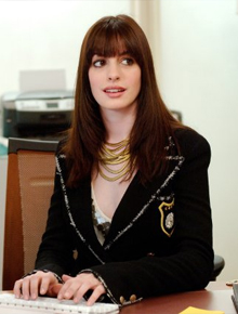 Karaokê: Anne Hathaway canta em bar londrino