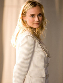 <i>Hairstylist</i>: Diane Kruger corta o cabelo do namorado