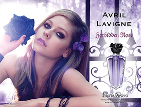 <i>Forbidden Rose</i>: Avril Lavigne posa para <i>ad</i>