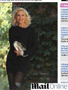 Em Los Angeles: Gwen Stefani almoça com as amigas